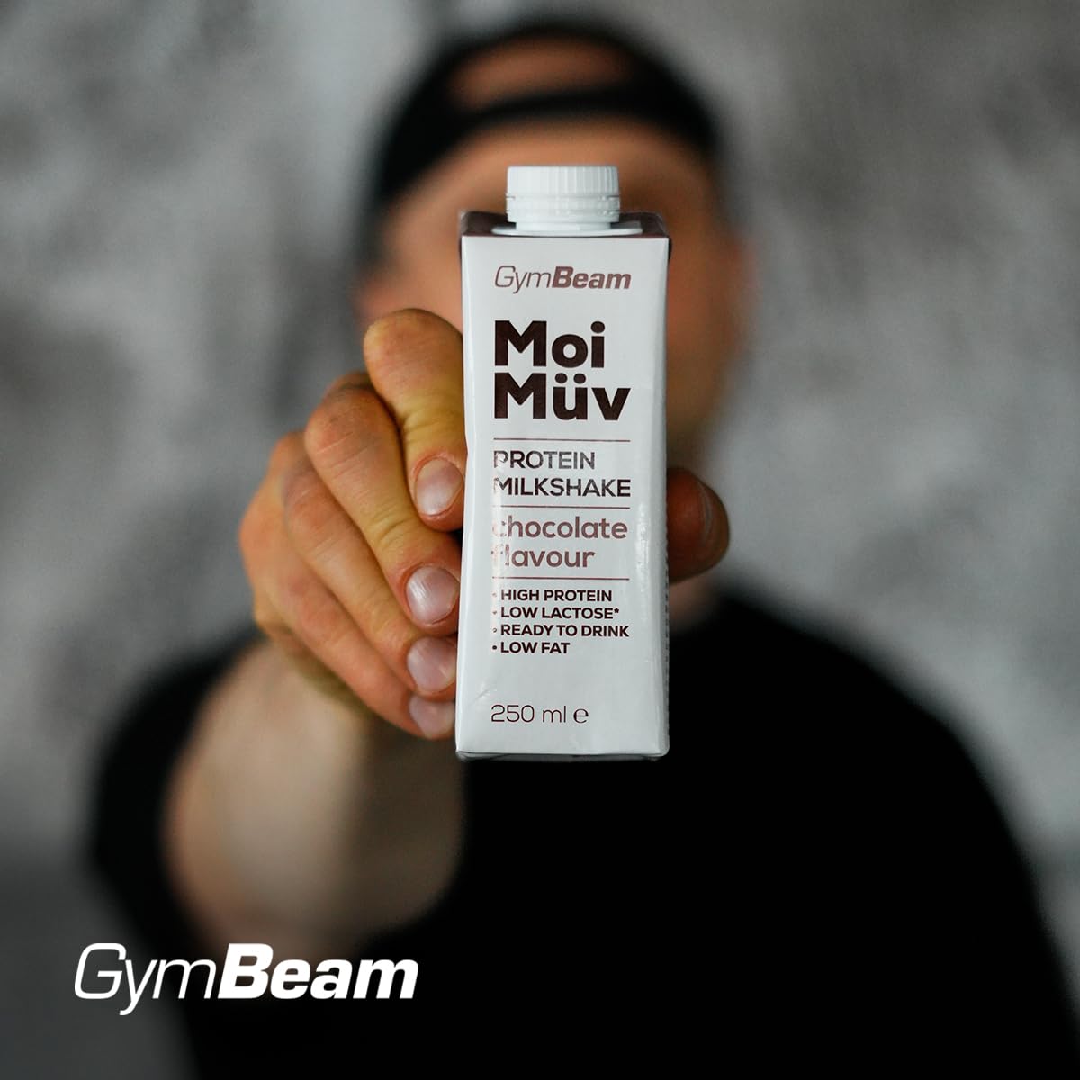 GymBeam MoiMüv milkshake proteico cioccolato 18x250 ml