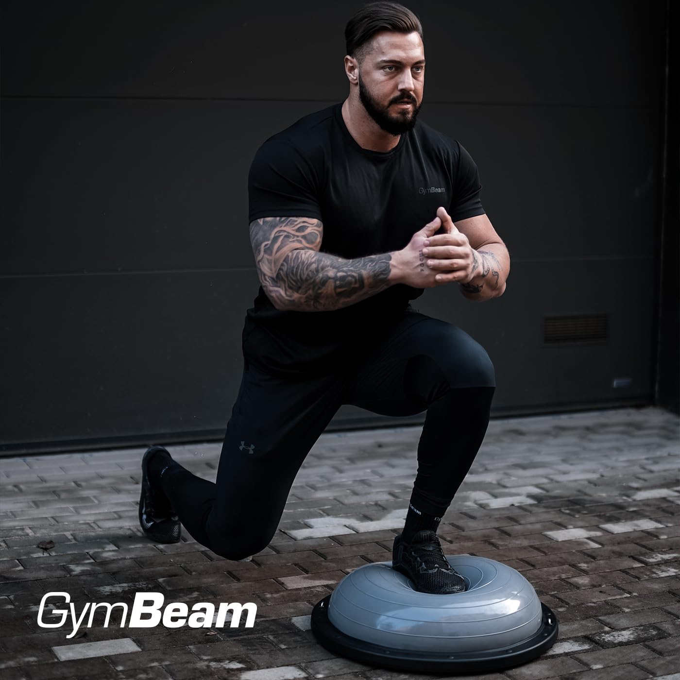 GymBeam Half Balance Ball palla equilibrio mezza sfera con elastici