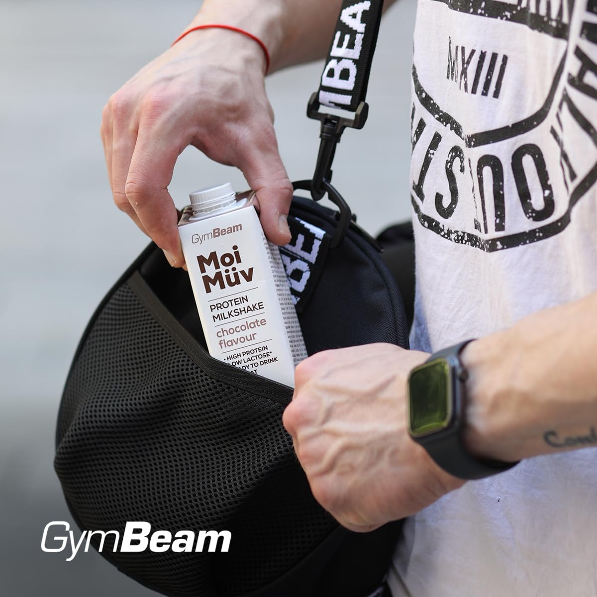 GymBeam MoiMüv milkshake proteico cioccolato 18x250 ml