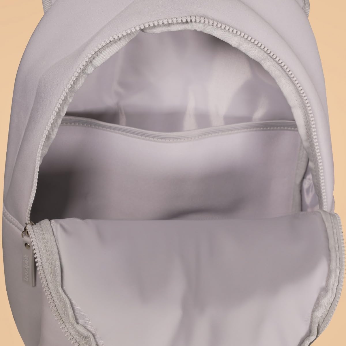GymBeam Bliss Zaino 10L Nero Neoprene con Tasche Zip